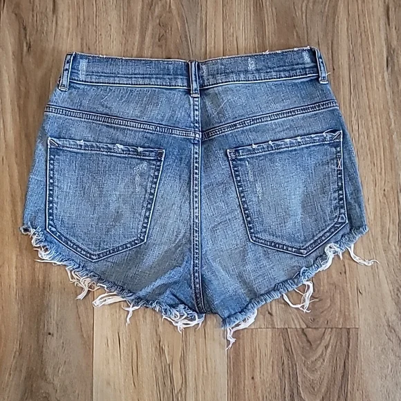 Express cheeky super high rise denim shorts - Picture 3 of 3